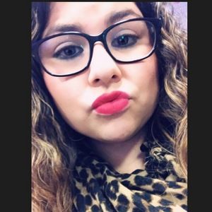 Meet your Posher, Valarie